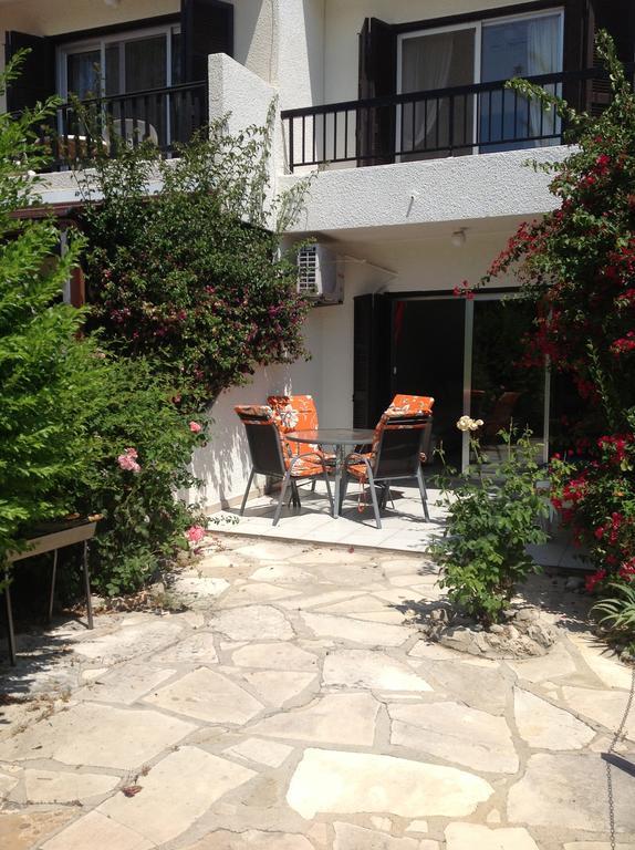 Paphos Townhouse Villa Kültér fotó